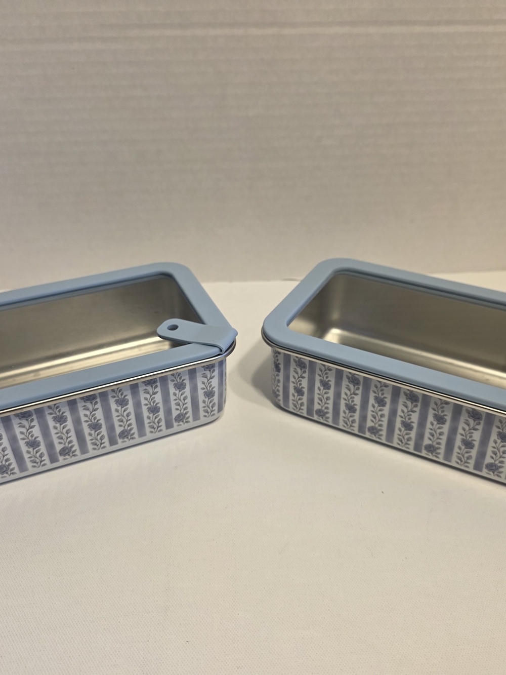 Blue Patterned Stainless Steel Food Storage Tray with Lid